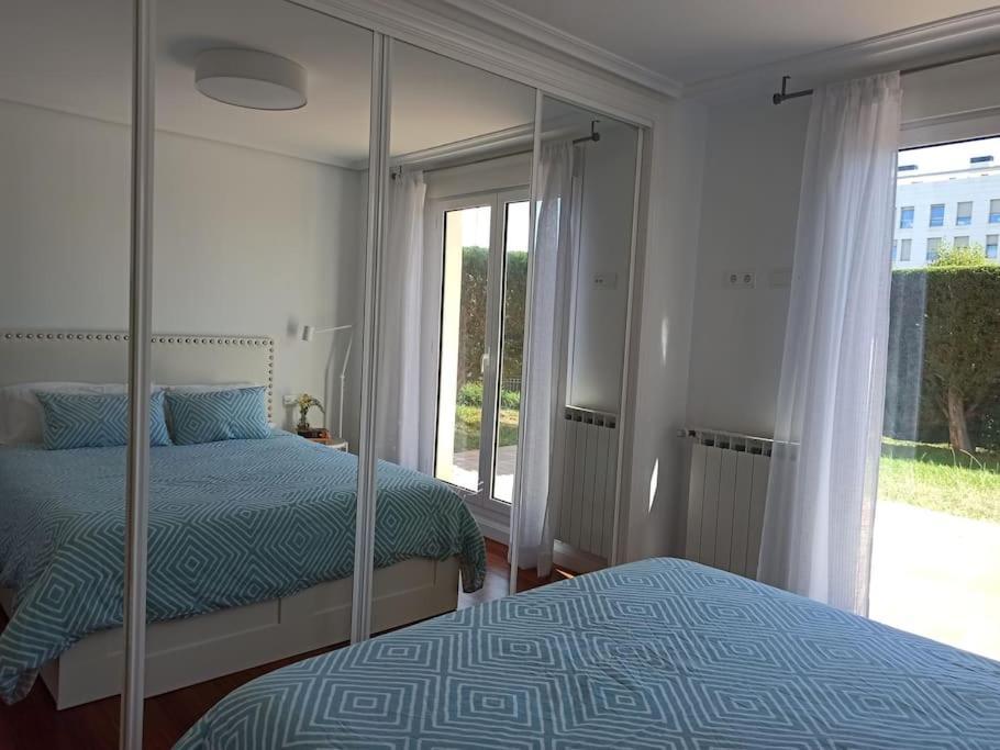 Bajo Con Jardin Privado Lejlighed Santander Eksteriør billede