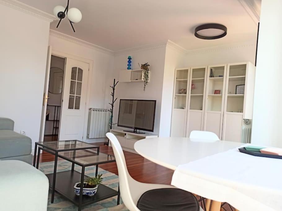 Bajo Con Jardin Privado Lejlighed Santander Eksteriør billede