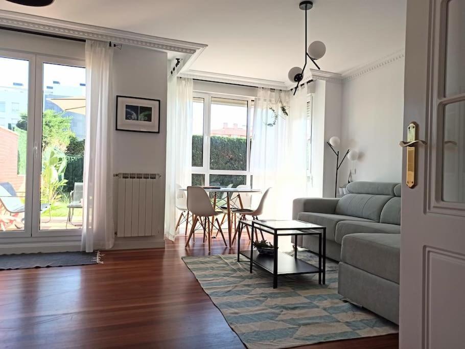 Bajo Con Jardin Privado Lejlighed Santander Eksteriør billede