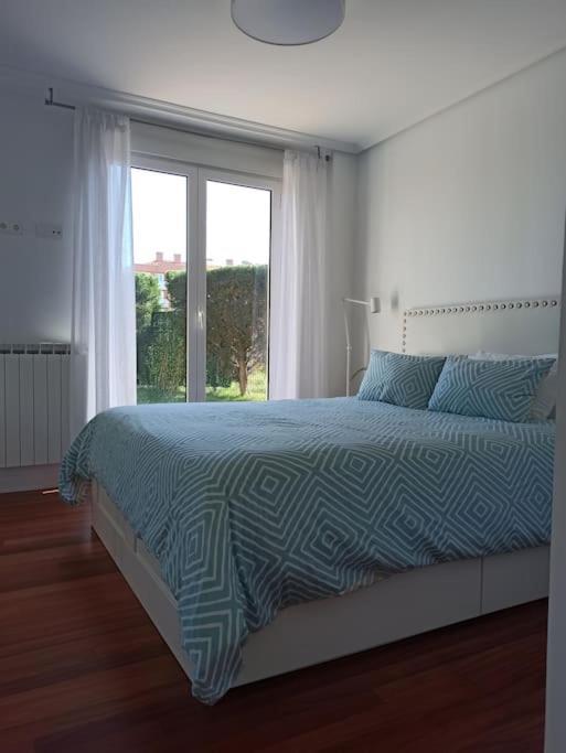 Bajo Con Jardin Privado Lejlighed Santander Eksteriør billede