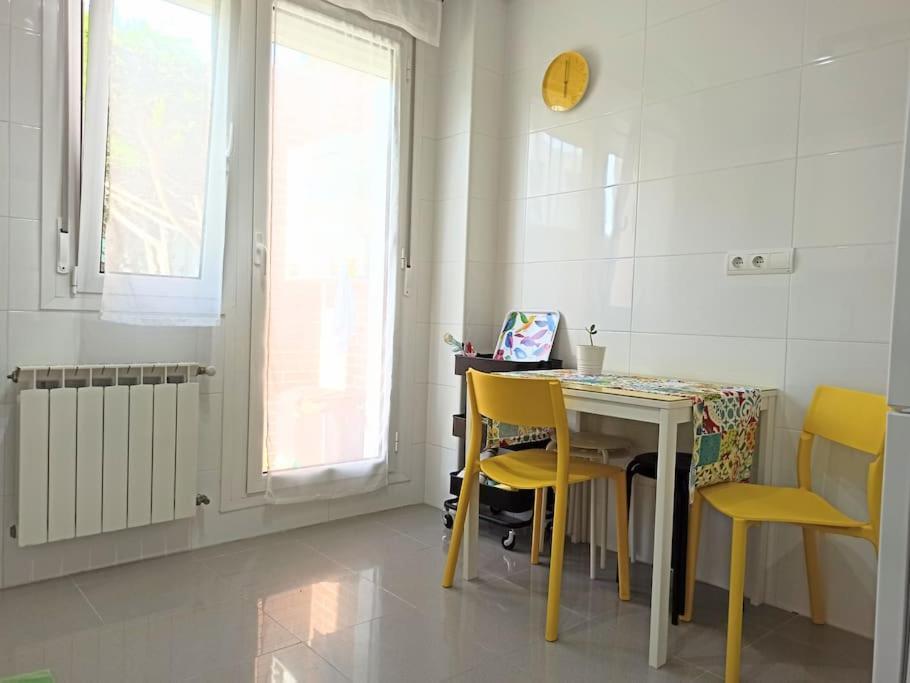 Bajo Con Jardin Privado Lejlighed Santander Eksteriør billede