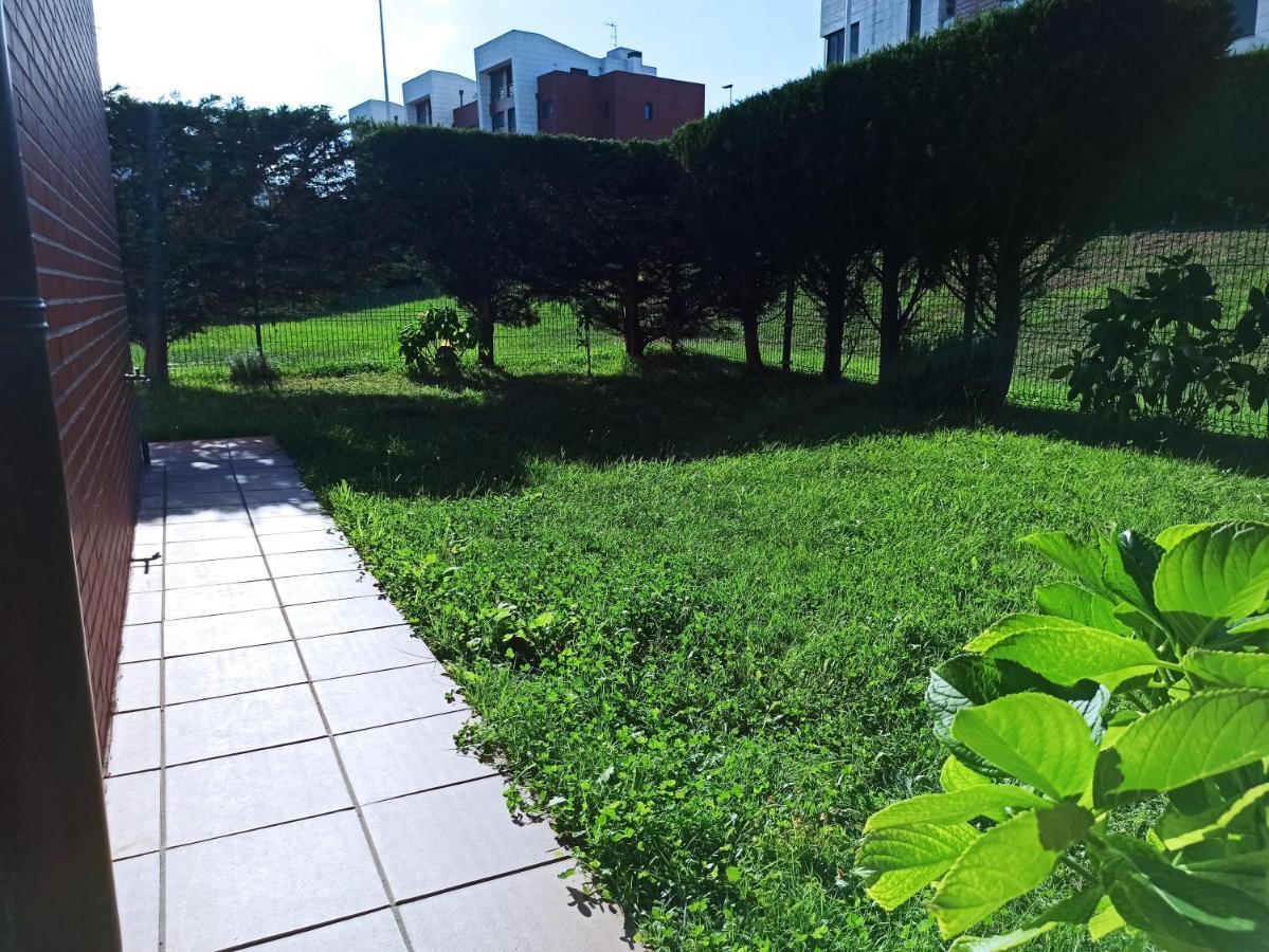 Bajo Con Jardin Privado Lejlighed Santander Eksteriør billede