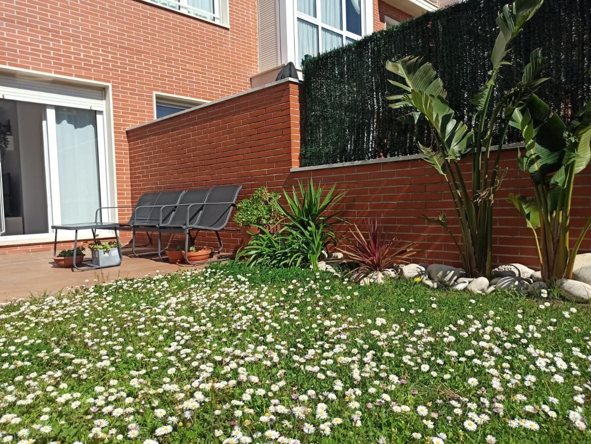Bajo Con Jardin Privado Lejlighed Santander Eksteriør billede